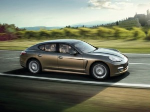 Porsche svolává vozy Panamera